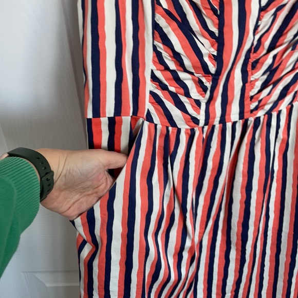 Striped summer dress, size 12, with pockets - Picture 2 of 3